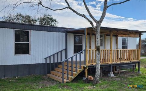 A home in Goliad