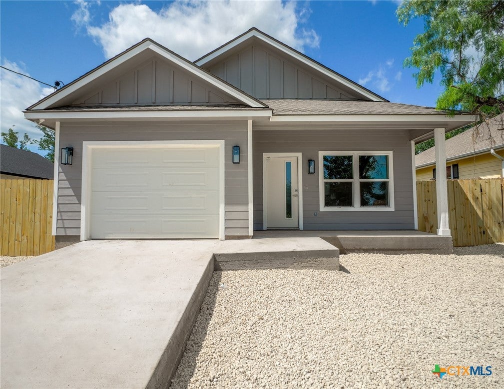 147 W Pine
