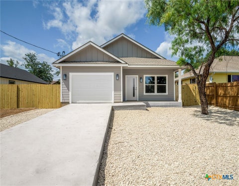 Photo of 147 W Pine, Granite Shoals, TX 78654 (MLS # 622363)