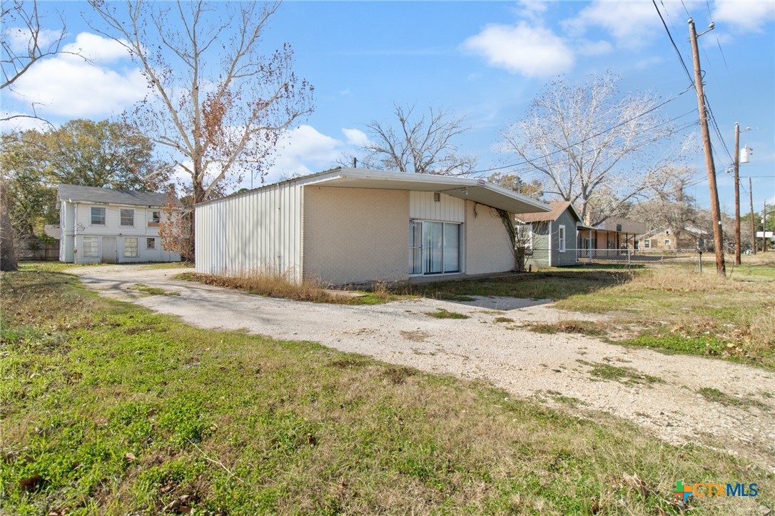 Photo 1 of 23 — 625 S Wells, Edna, TX 77957