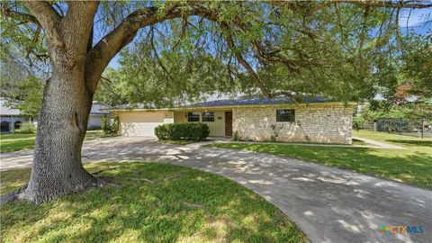 Photo of 603 River Oak Drive, Seguin, TX 78155 (MLS # 618859)