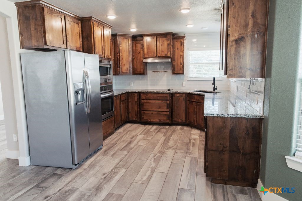 2503 Emerald Dove Drive