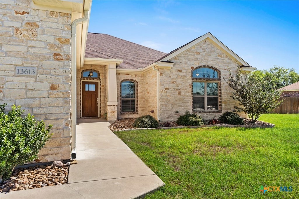 Photo of 13613 Acqua Drive, Temple, TX 76504 (MLS # 627388)