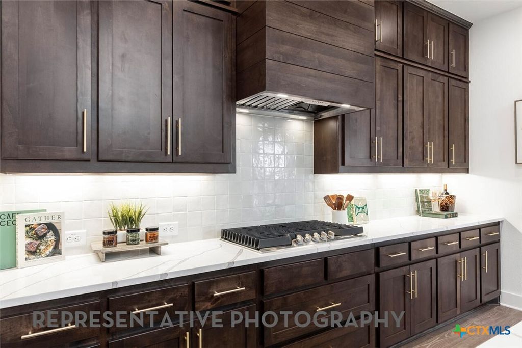 Photo of 511 Safari Ridge, Cibolo, TX 78108 (MLS # 605334)