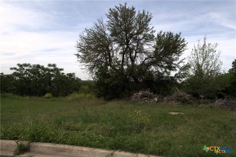 700 & 701 Carla Circle Belton TX 76513