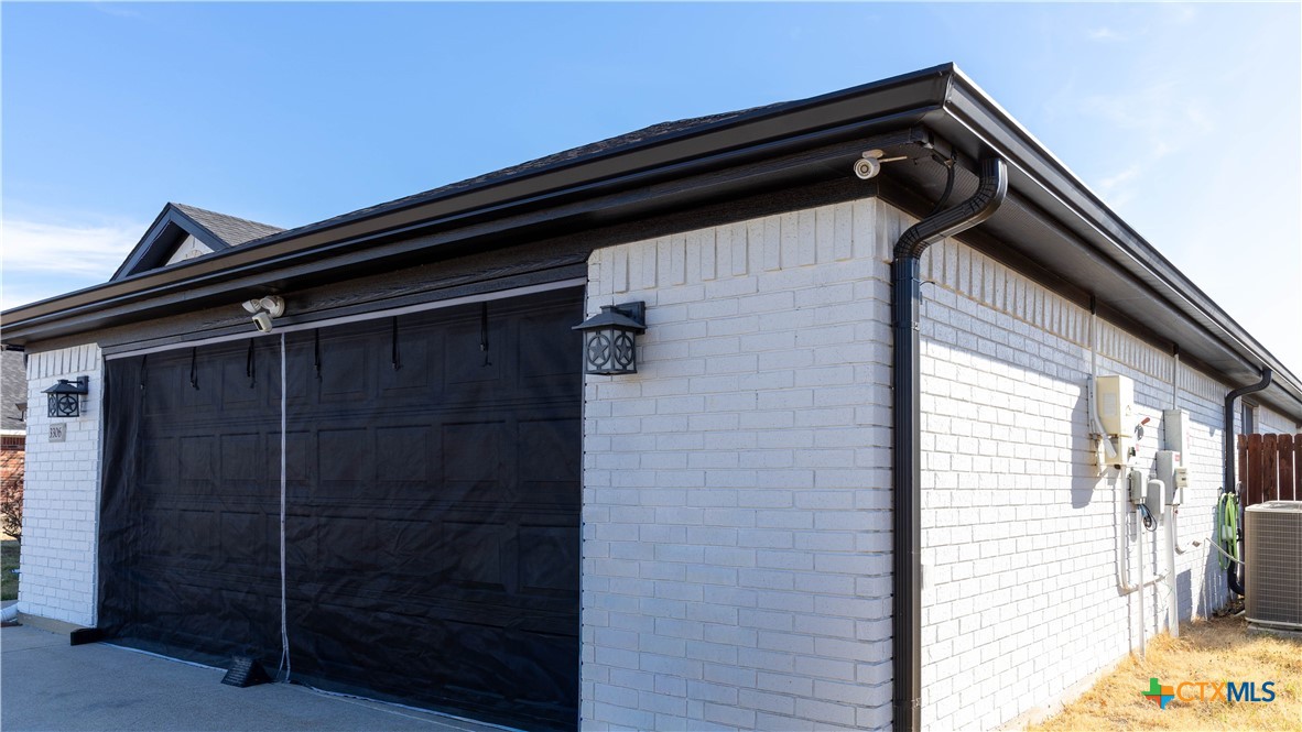 3306 Sherwood Forest Drive