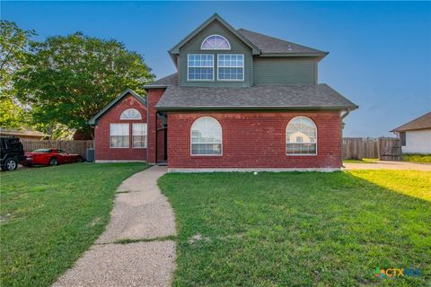 Photo of 511 Skyline Drive, Copperas Cove, TX 76522 (MLS # 614381)