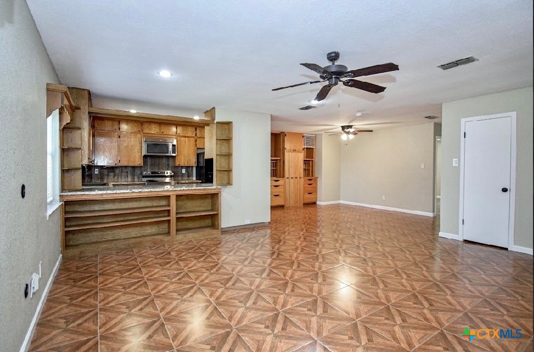 1101 Rhonda Lee Street