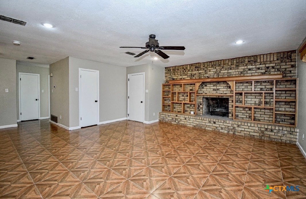 1101 Rhonda Lee Street