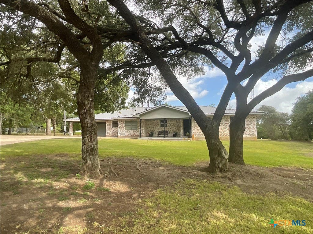 Photo of 1672 FM 318, Hallettsville, TX 77964 (MLS # 622445)