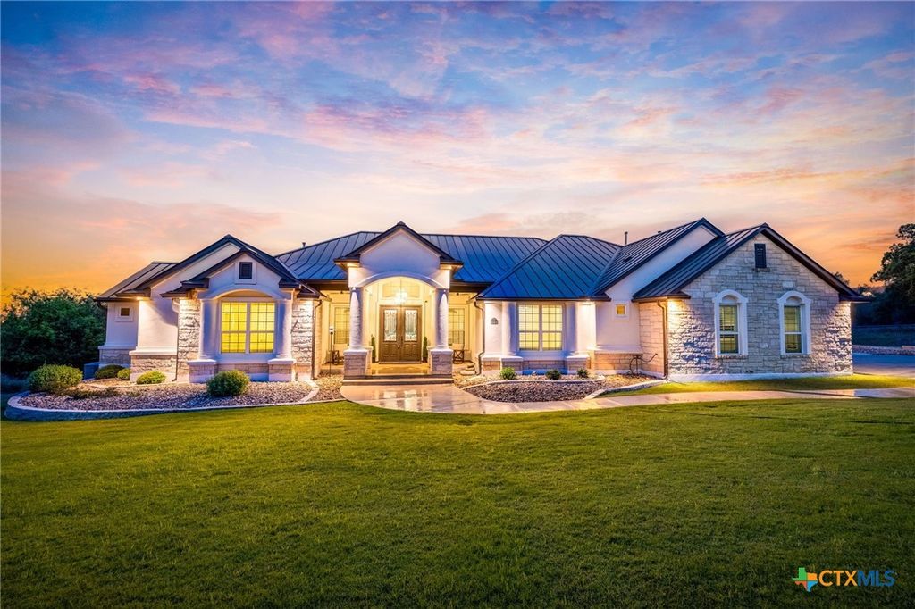 Photo of 1344 Bordeaux Lane, New Braunfels, TX 78132 (MLS # 612222)
