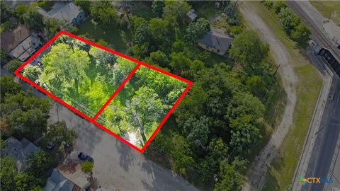 Photo of 140 Sehaco Street, New Braunfels, TX 78130 (MLS # 618459)