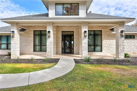 Photo of 1410 E Creekview Drive, Salado, TX 76571 (MLS # 606111)