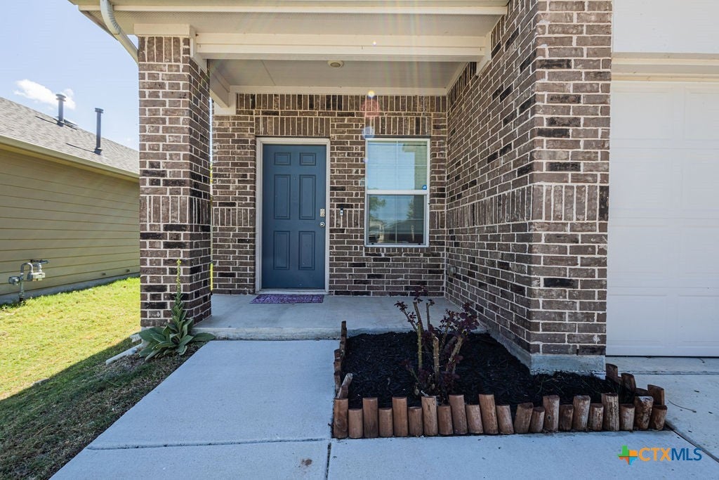 Photo of 352 Euclid Lane, Uhland, TX 78640 (MLS # 626856)