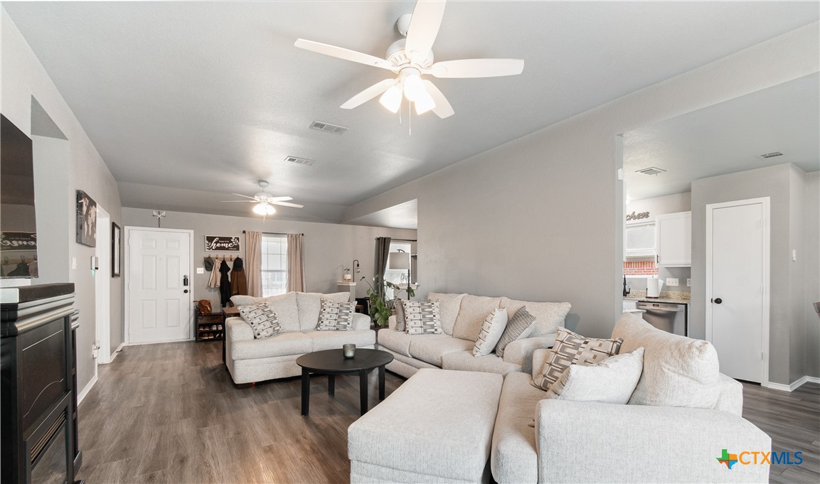2110 Lincoln Court