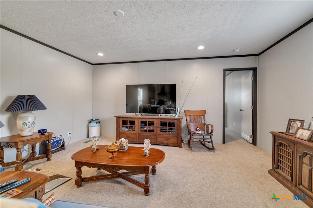 441 Private Road 1065