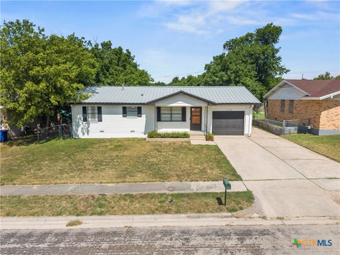 Photo of 1204 S 5th Street, Copperas Cove, TX 76522 (MLS # 618891)