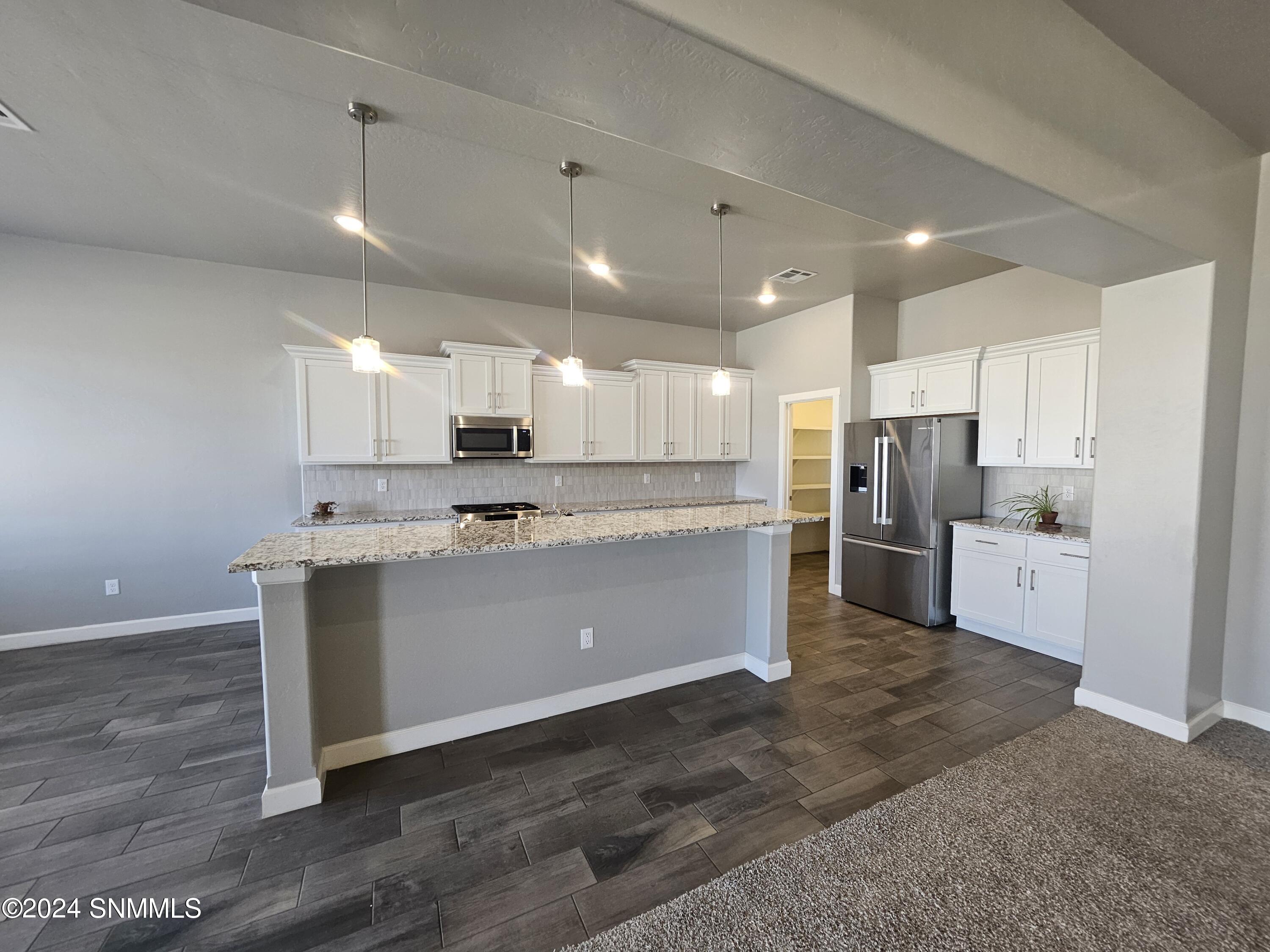 Las Cruces, New Mexico 88011, United States, 4 Bedrooms Bedrooms, ,3 BathroomsBathrooms,Residential,Pending,46525