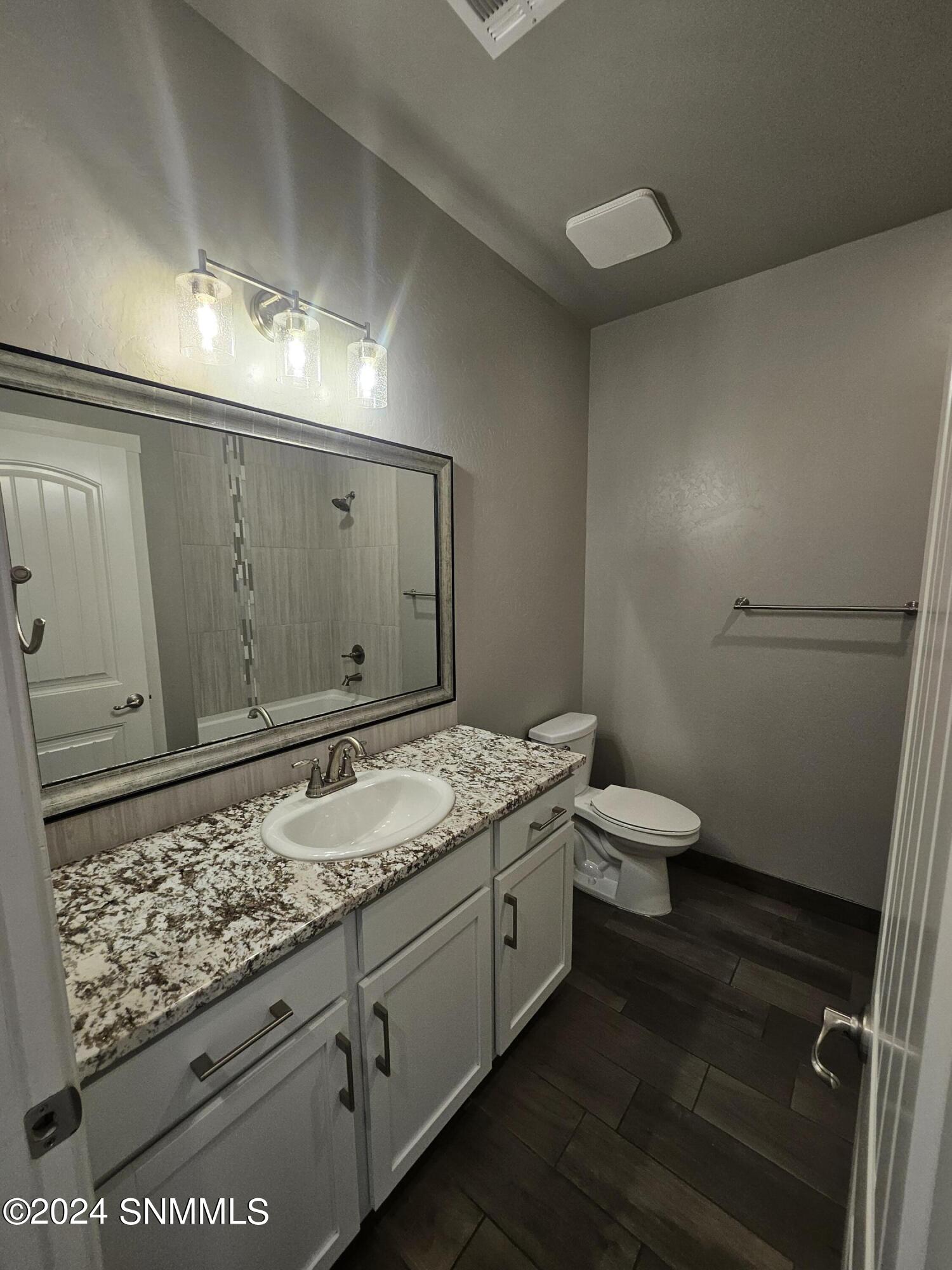 Las Cruces, New Mexico 88011, United States, 4 Bedrooms Bedrooms, ,3 BathroomsBathrooms,Residential,Pending,46525