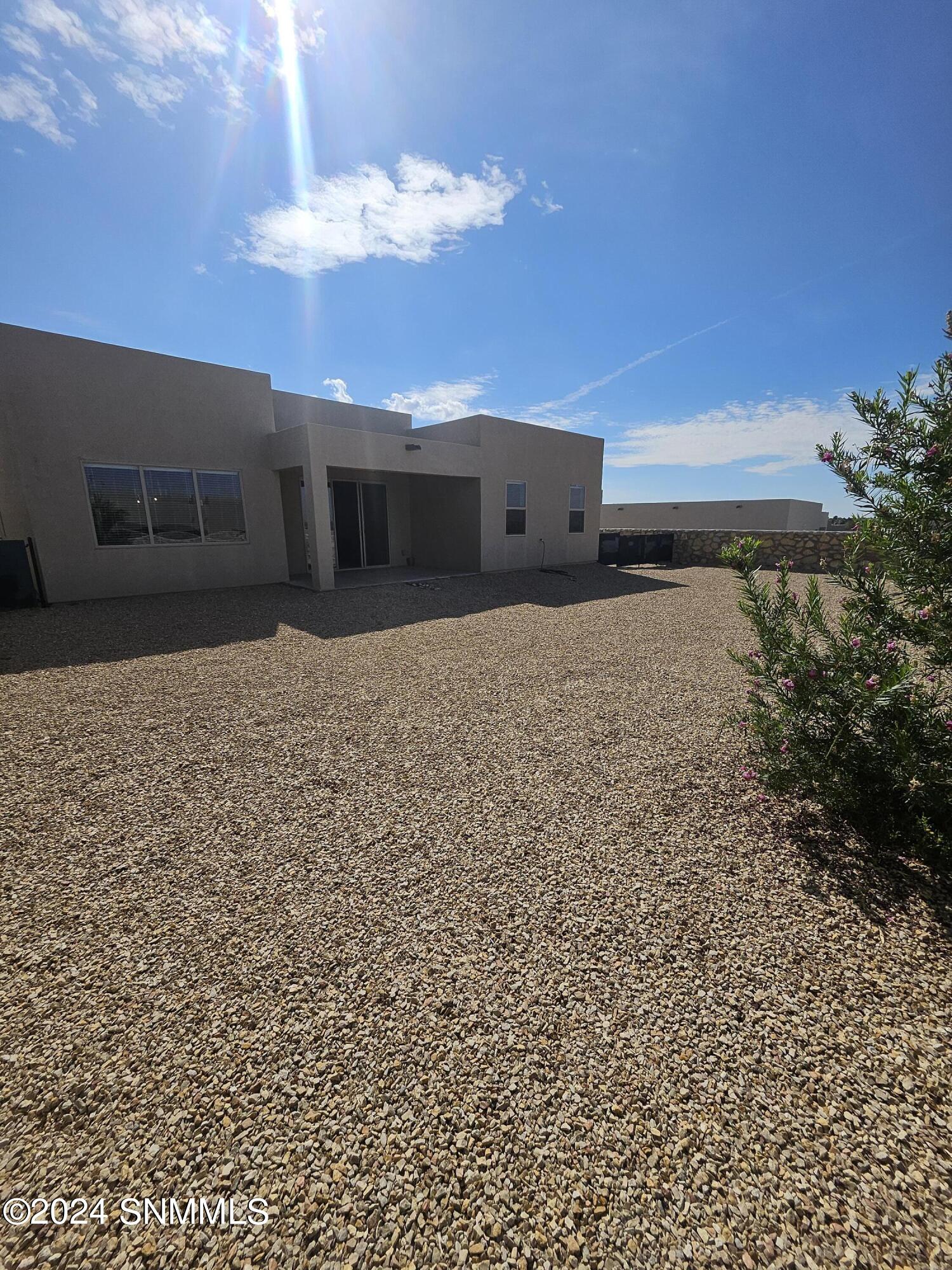 Las Cruces, New Mexico 88011, United States, 4 Bedrooms Bedrooms, ,3 BathroomsBathrooms,Residential,Pending,46525