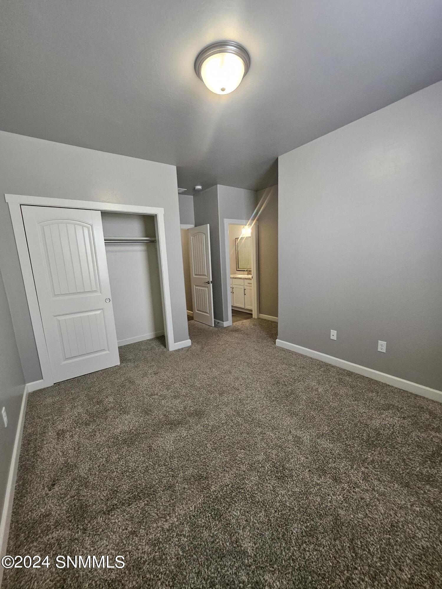 Las Cruces, New Mexico 88011, United States, 4 Bedrooms Bedrooms, ,3 BathroomsBathrooms,Residential,Pending,46525