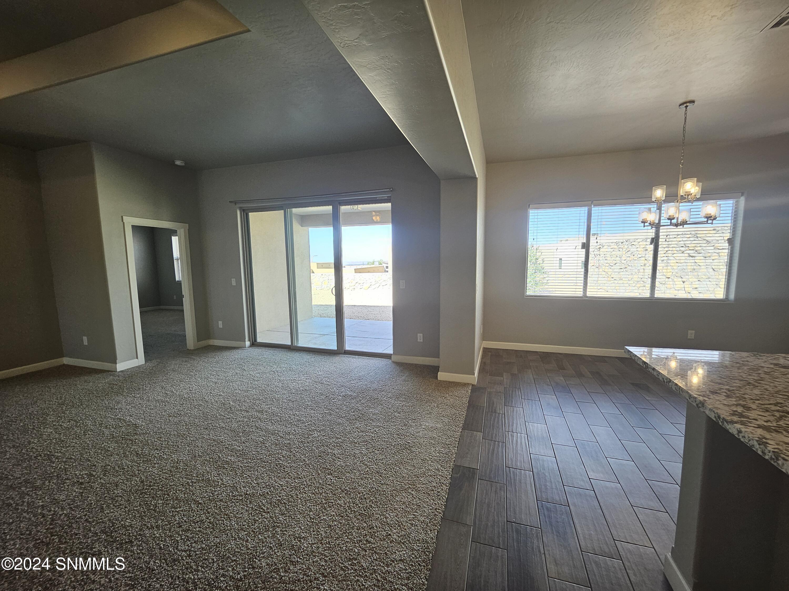 Las Cruces, New Mexico 88011, United States, 4 Bedrooms Bedrooms, ,3 BathroomsBathrooms,Residential,Pending,46525