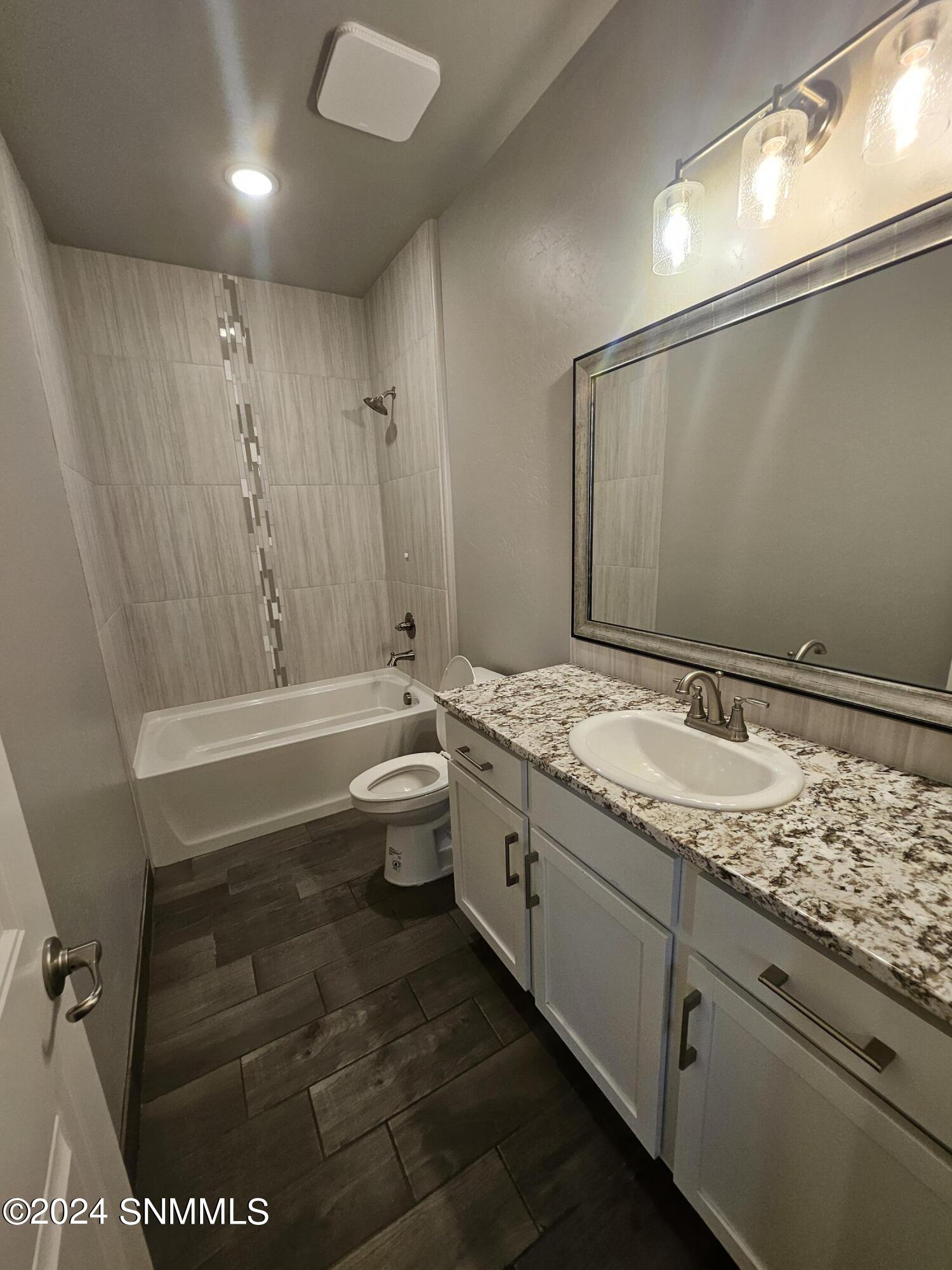 Las Cruces, New Mexico 88011, United States, 4 Bedrooms Bedrooms, ,3 BathroomsBathrooms,Residential,Pending,46525