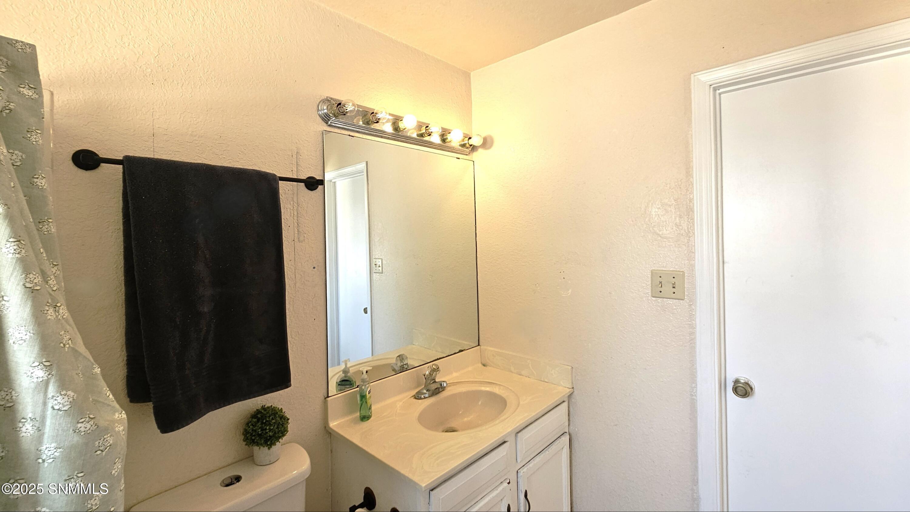 Las Cruces, New Mexico 88005, United States, 3 Bedrooms Bedrooms, ,2 BathroomsBathrooms,Residential,Active,152581