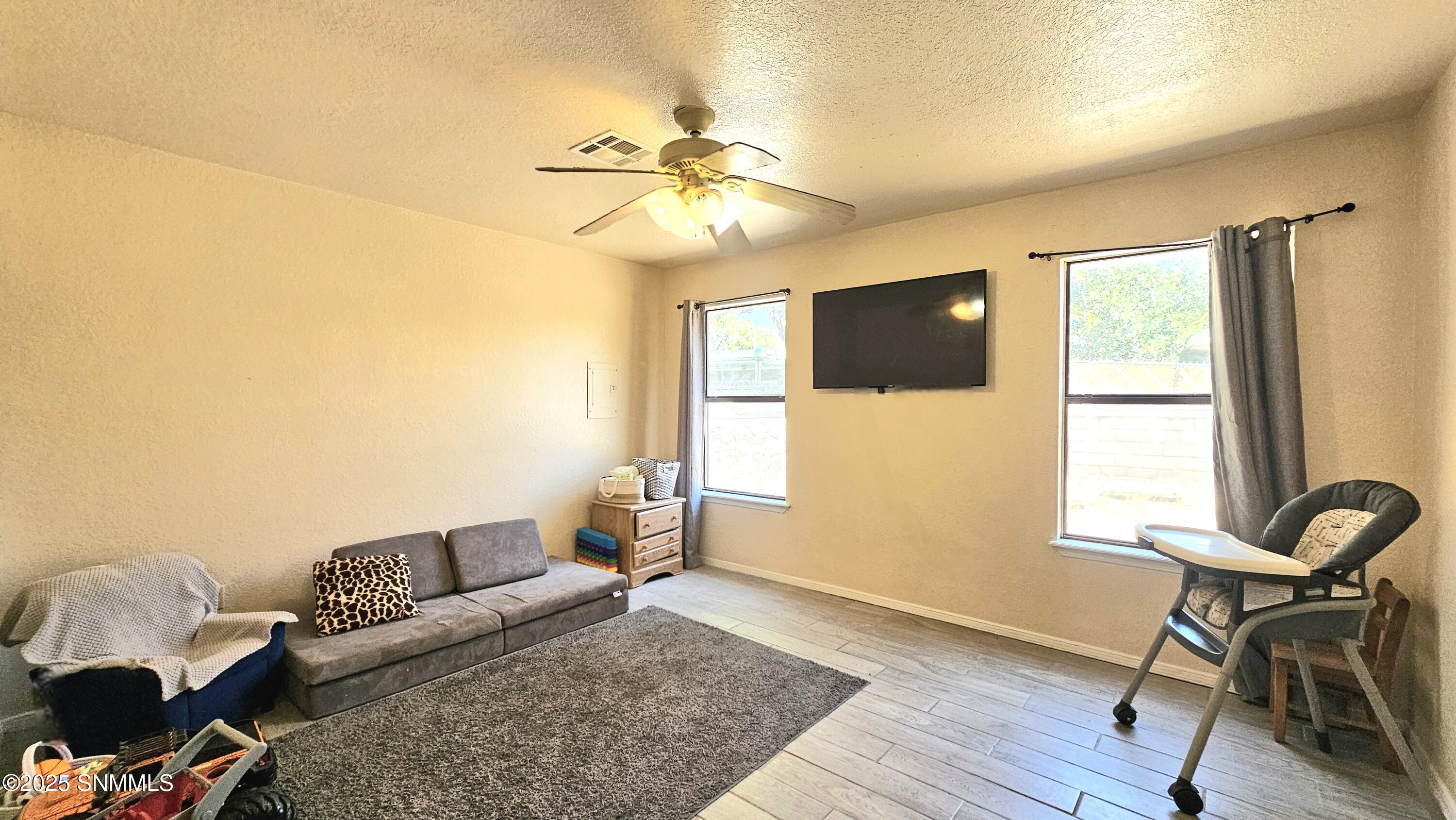 Las Cruces, New Mexico 88005, United States, 3 Bedrooms Bedrooms, ,2 BathroomsBathrooms,Residential,Active,152581