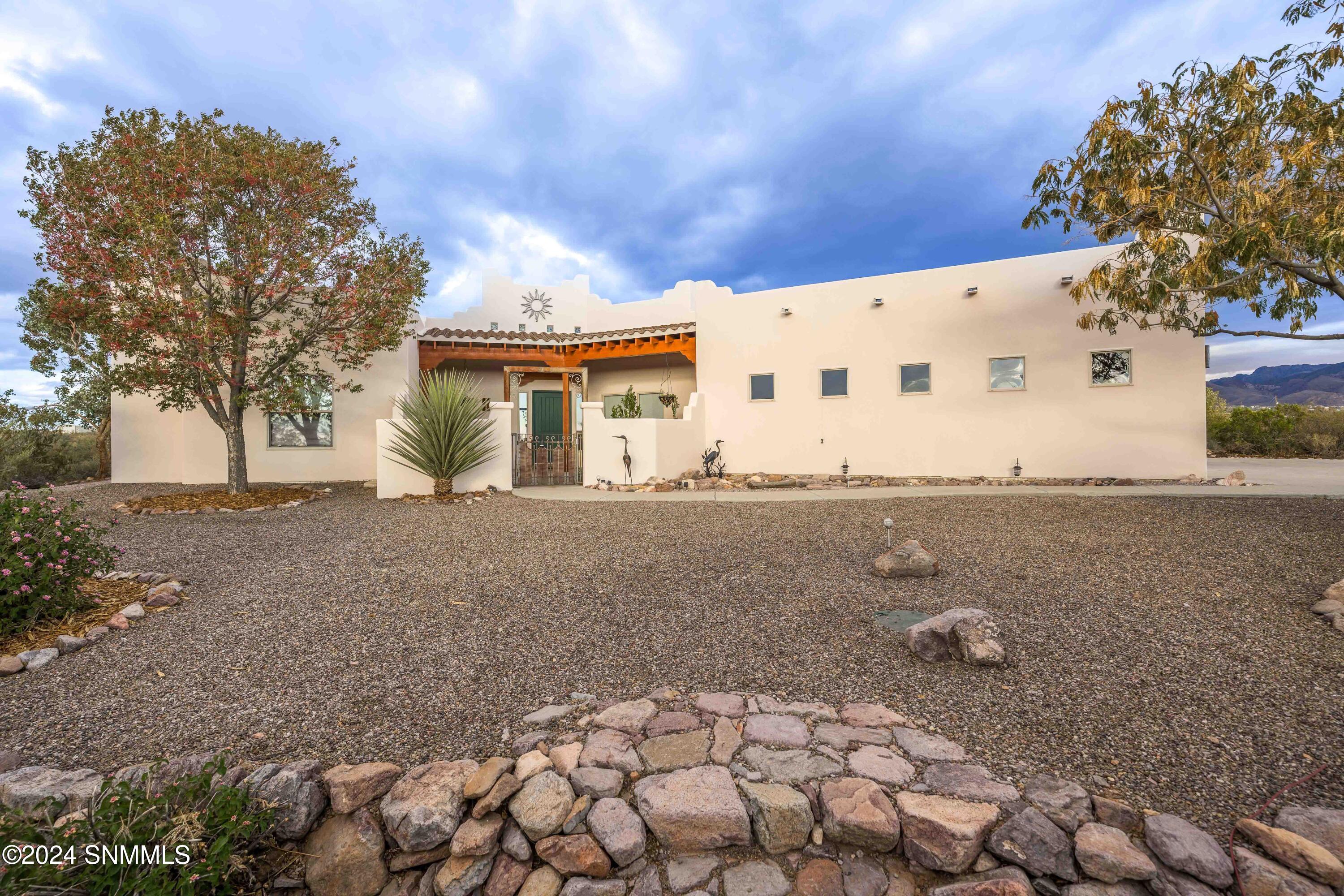 9493 Soledad Canyon Road, Las Cruces, New Mexico image 2