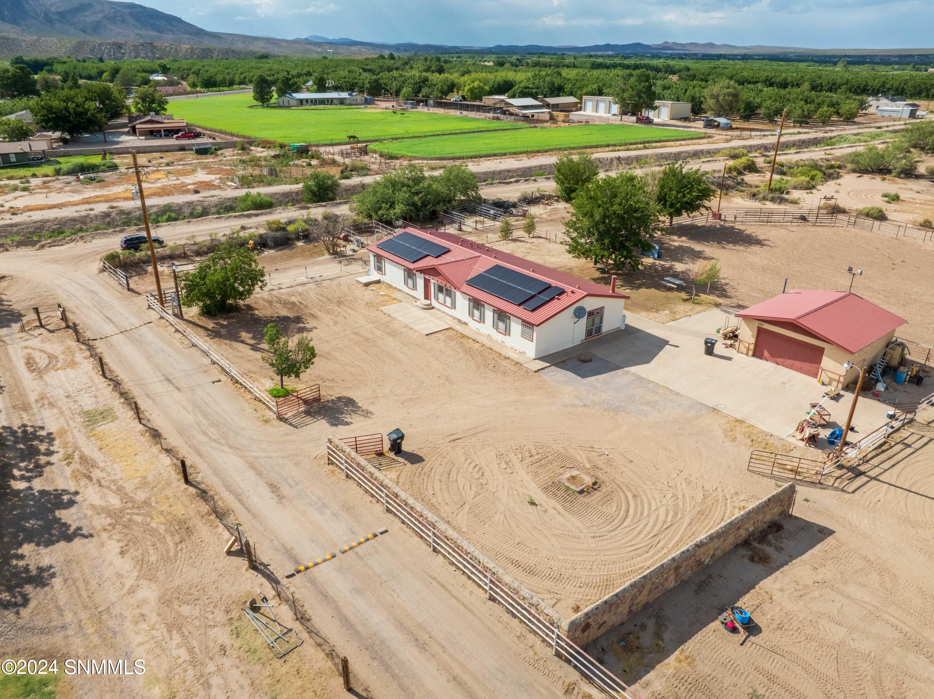 370 Baca Road, Radium Springs, New Mexico image 5