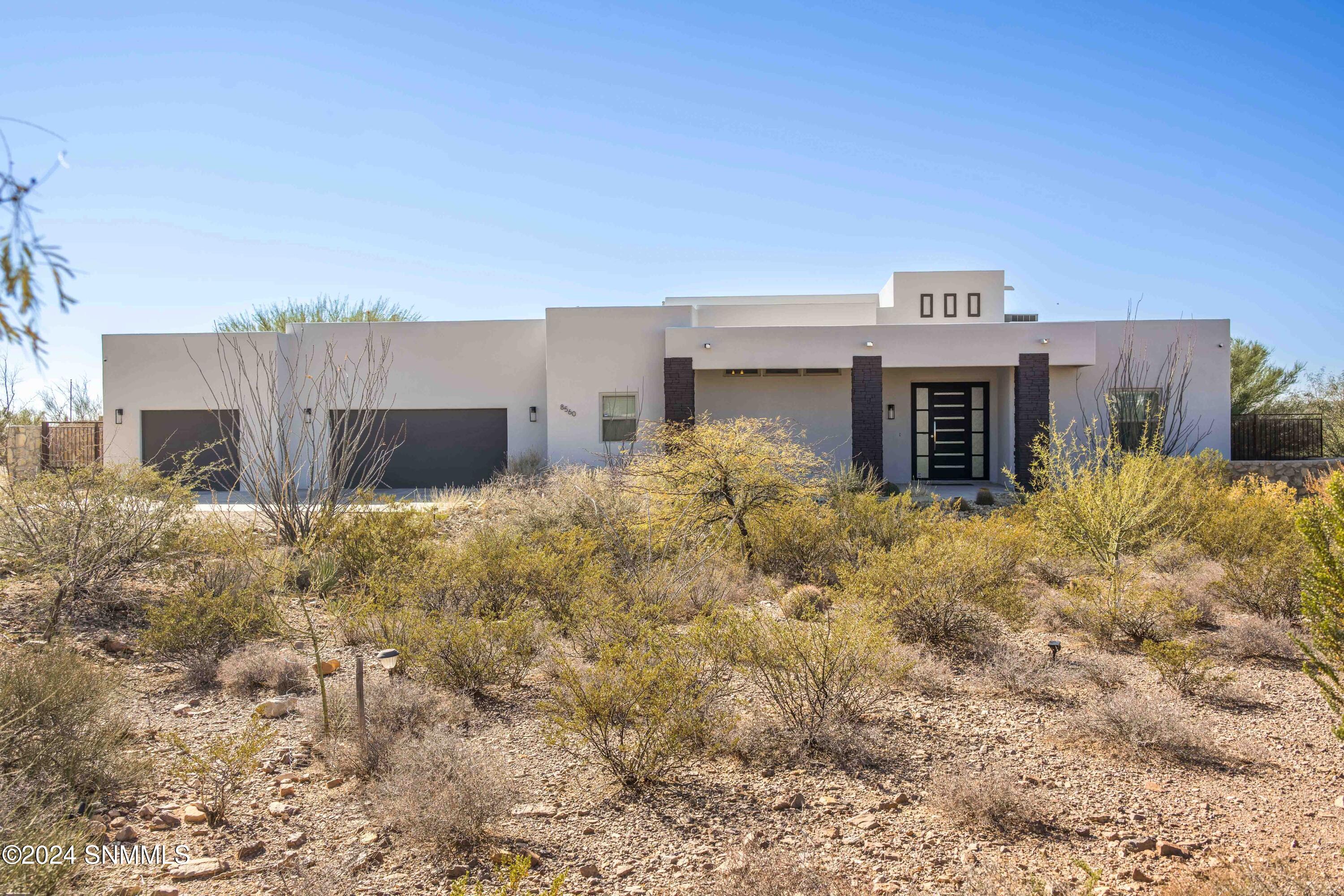 8560 Barrel Cactus Court, Las Cruces, New Mexico image 1