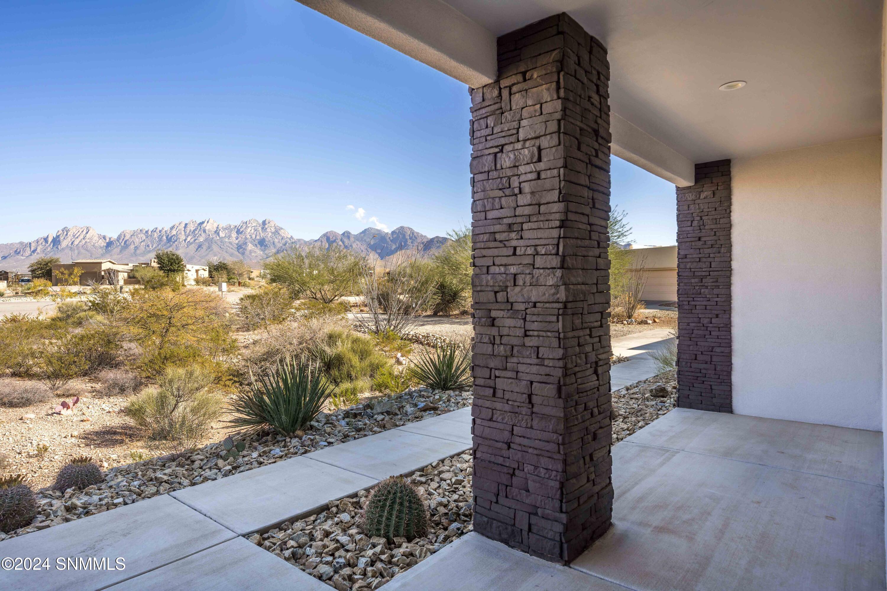 8560 Barrel Cactus Court, Las Cruces, New Mexico image 2