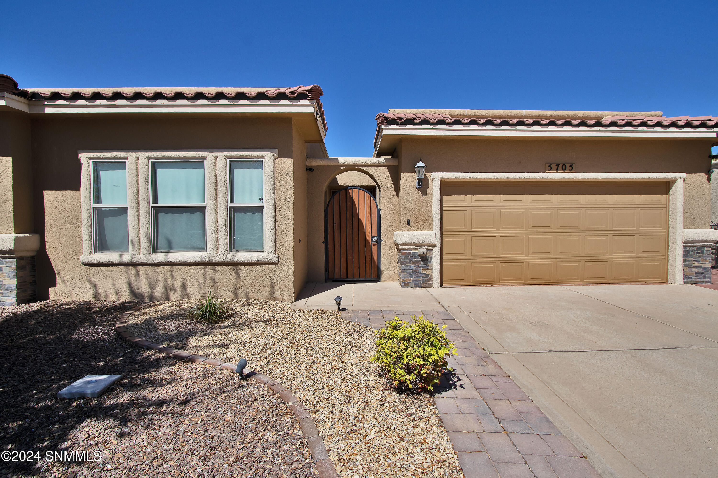 5705 Wales Drive, Santa Teresa, New Mexico image 8