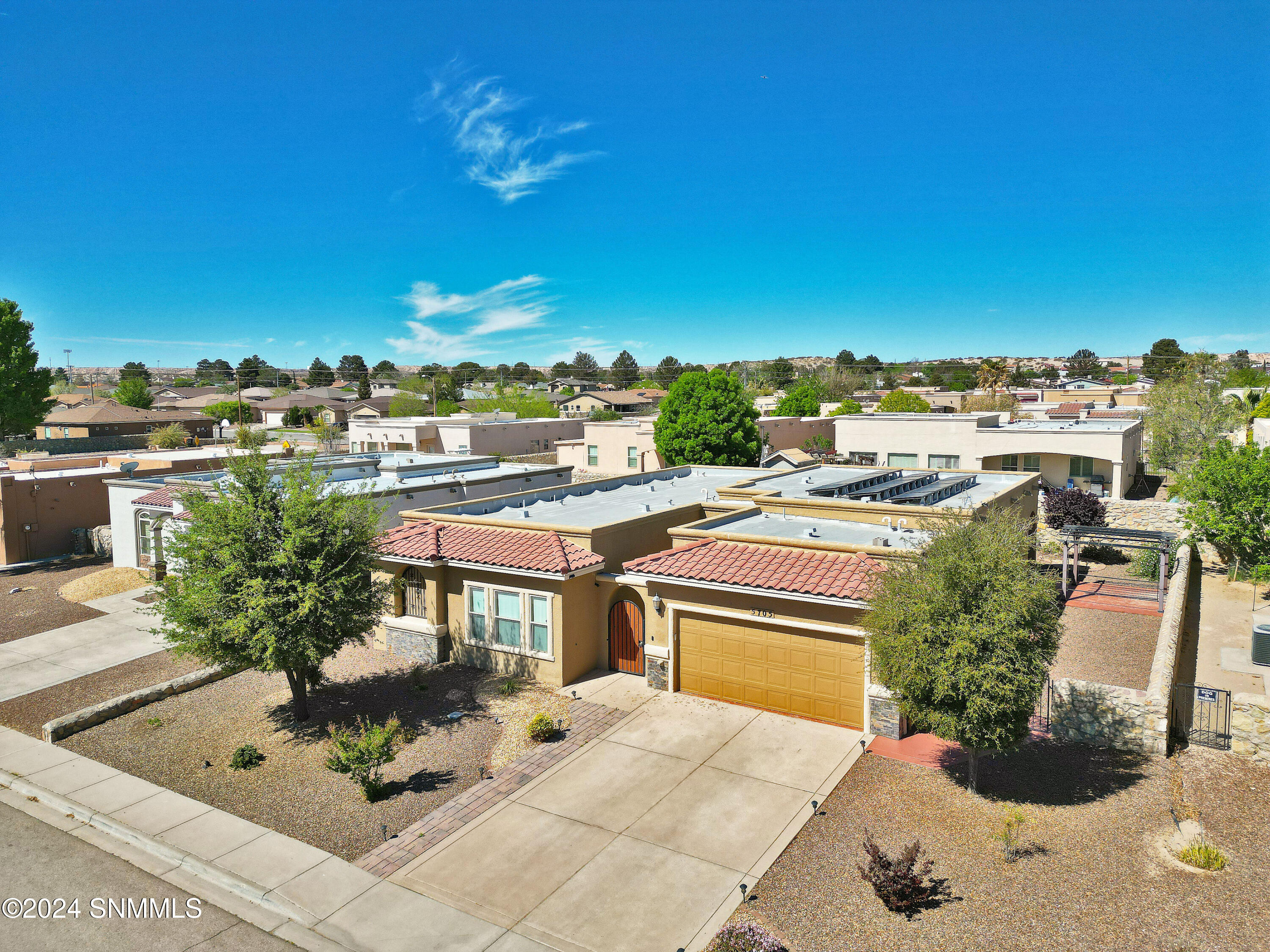 5705 Wales Drive, Santa Teresa, New Mexico image 1