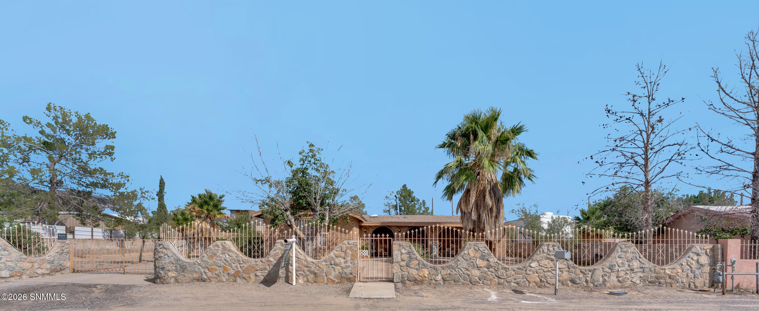 970 San Andres Drive - Photo 2