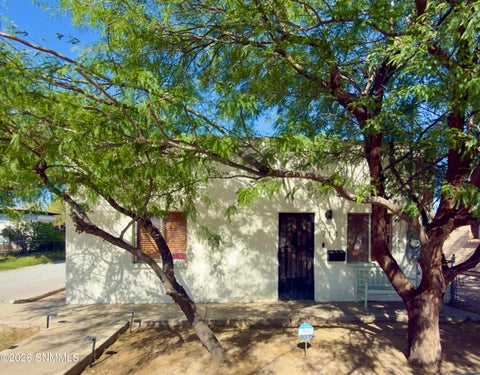 Homes For Sale - 714 N San Pedro Street<br/> Las Cruces, NM 88001