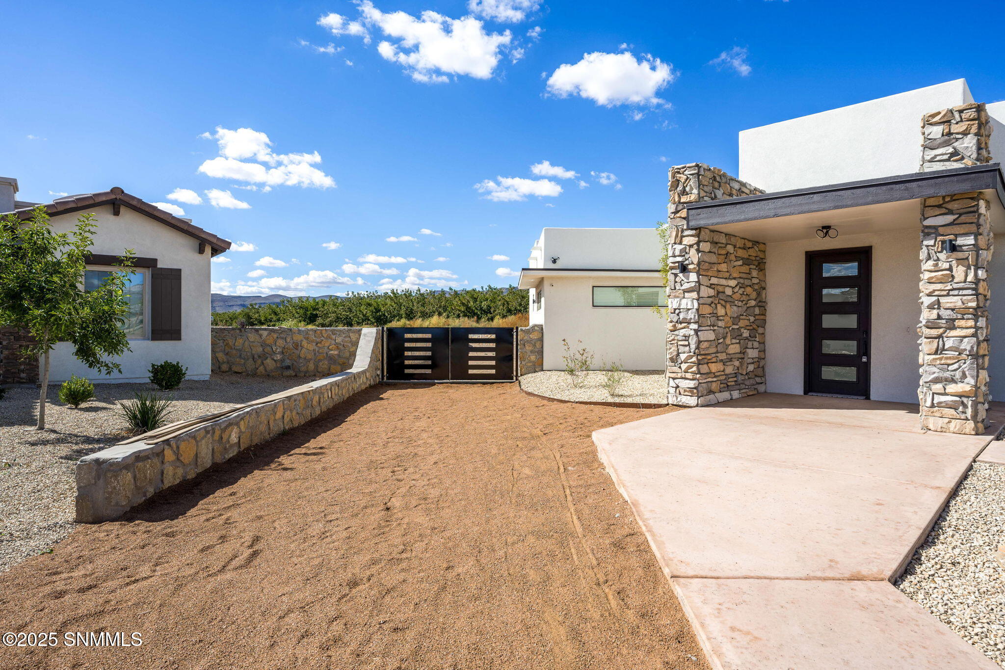 7557 Sussex Court, Las Cruces, New Mexico image 3