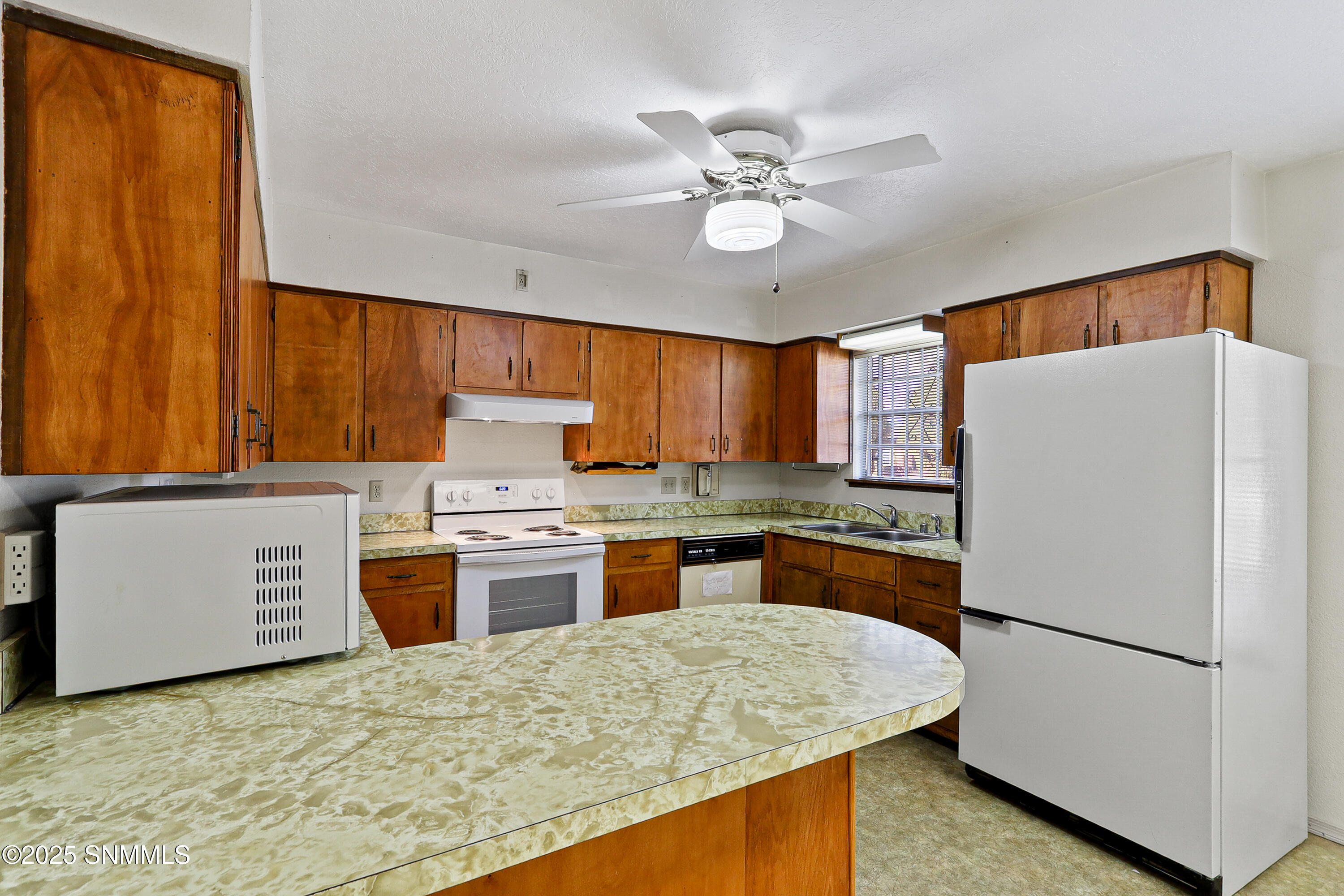 1865 Carlyle Drive, Las Cruces, New York image 11