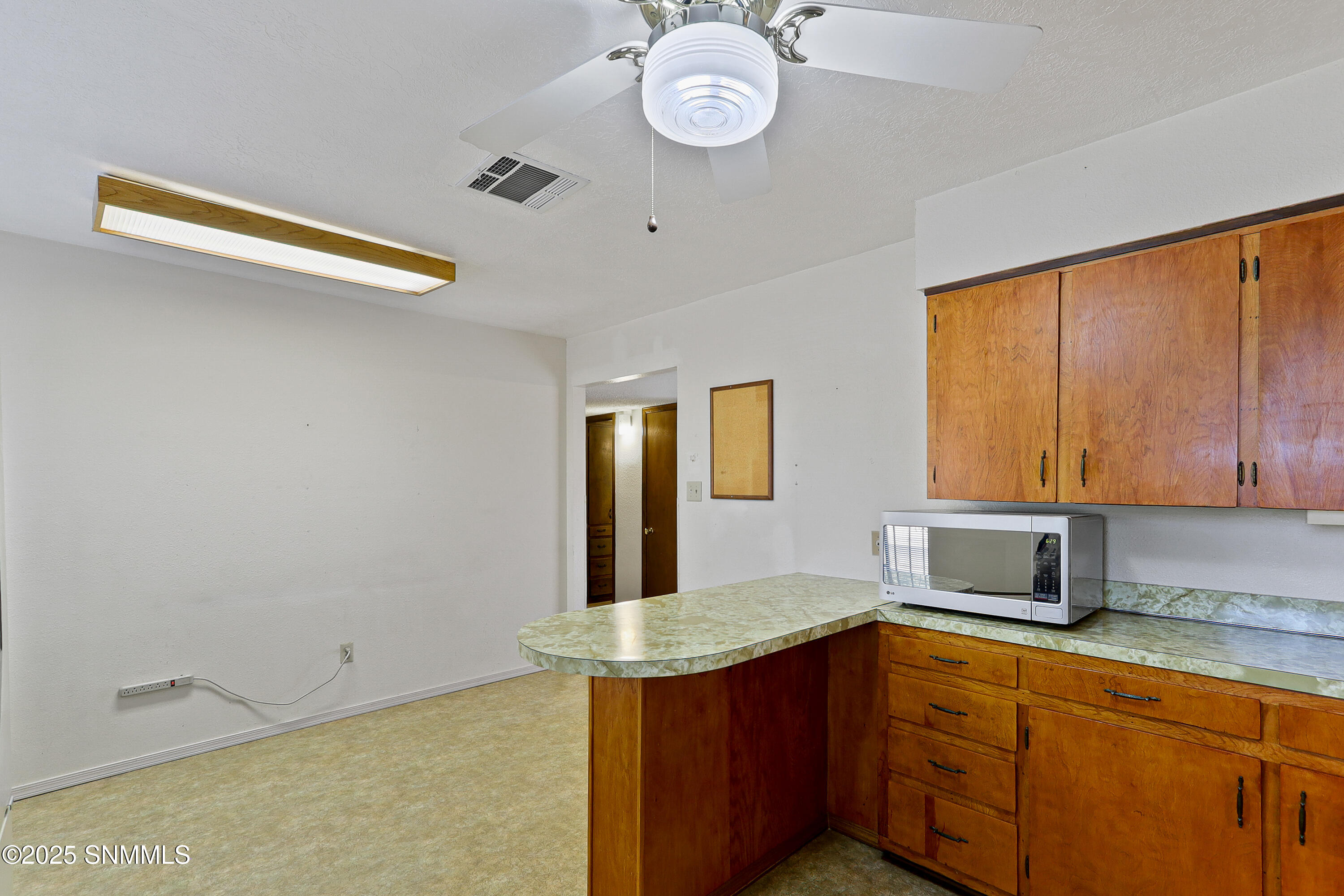 1865 Carlyle Drive, Las Cruces, New York image 15