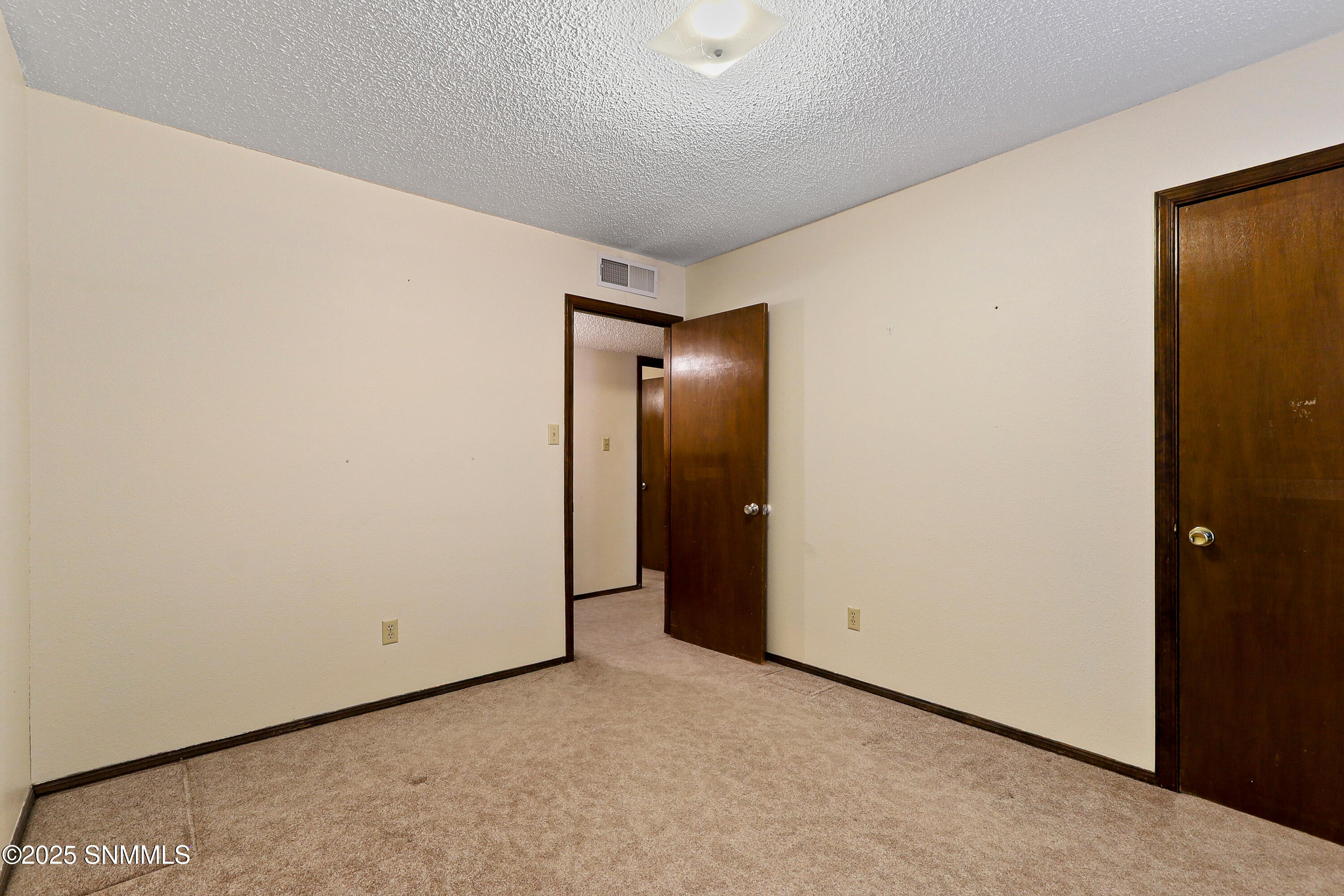 1865 Carlyle Drive, Las Cruces, New York image 28