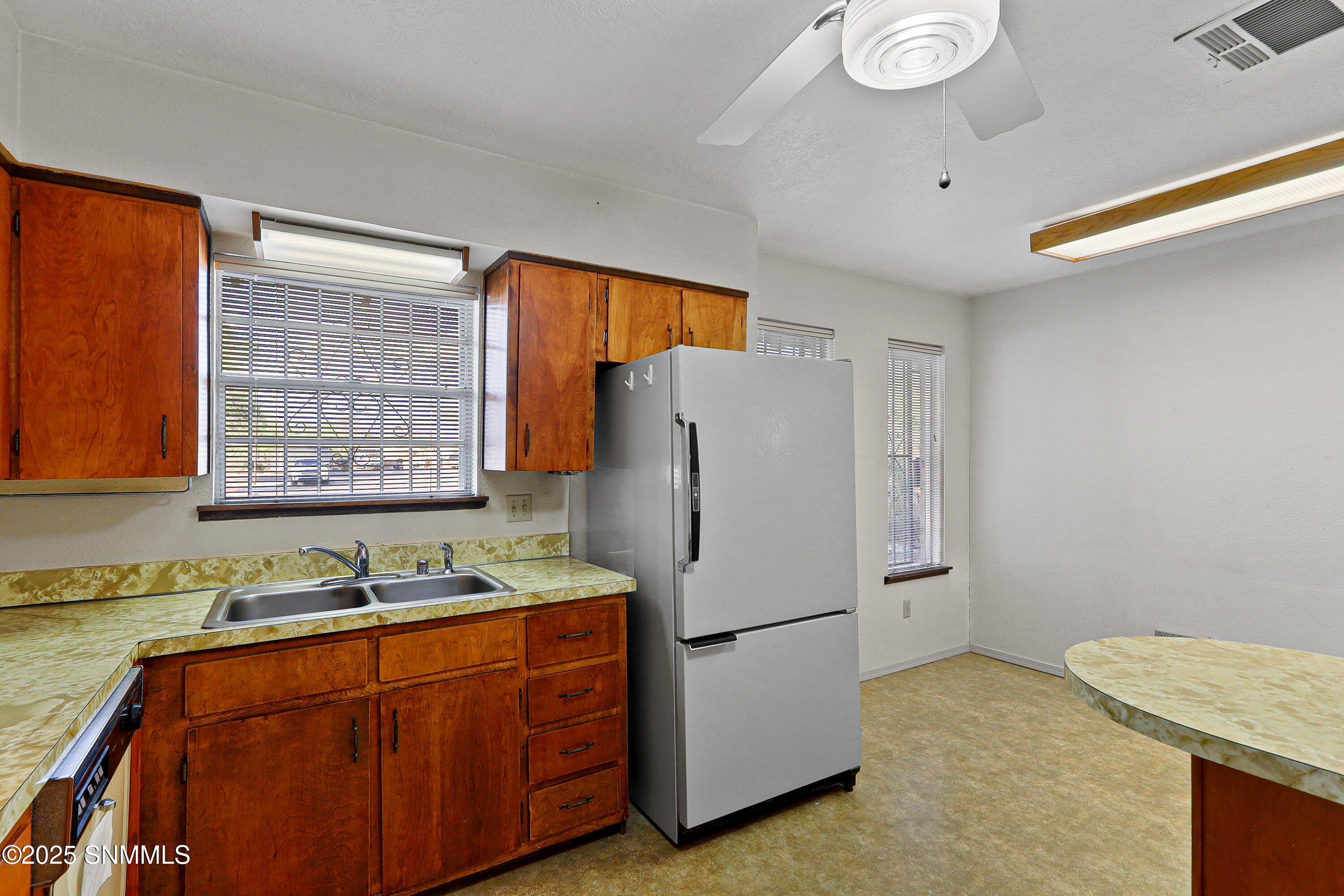 1865 Carlyle Drive, Las Cruces, New York image 14