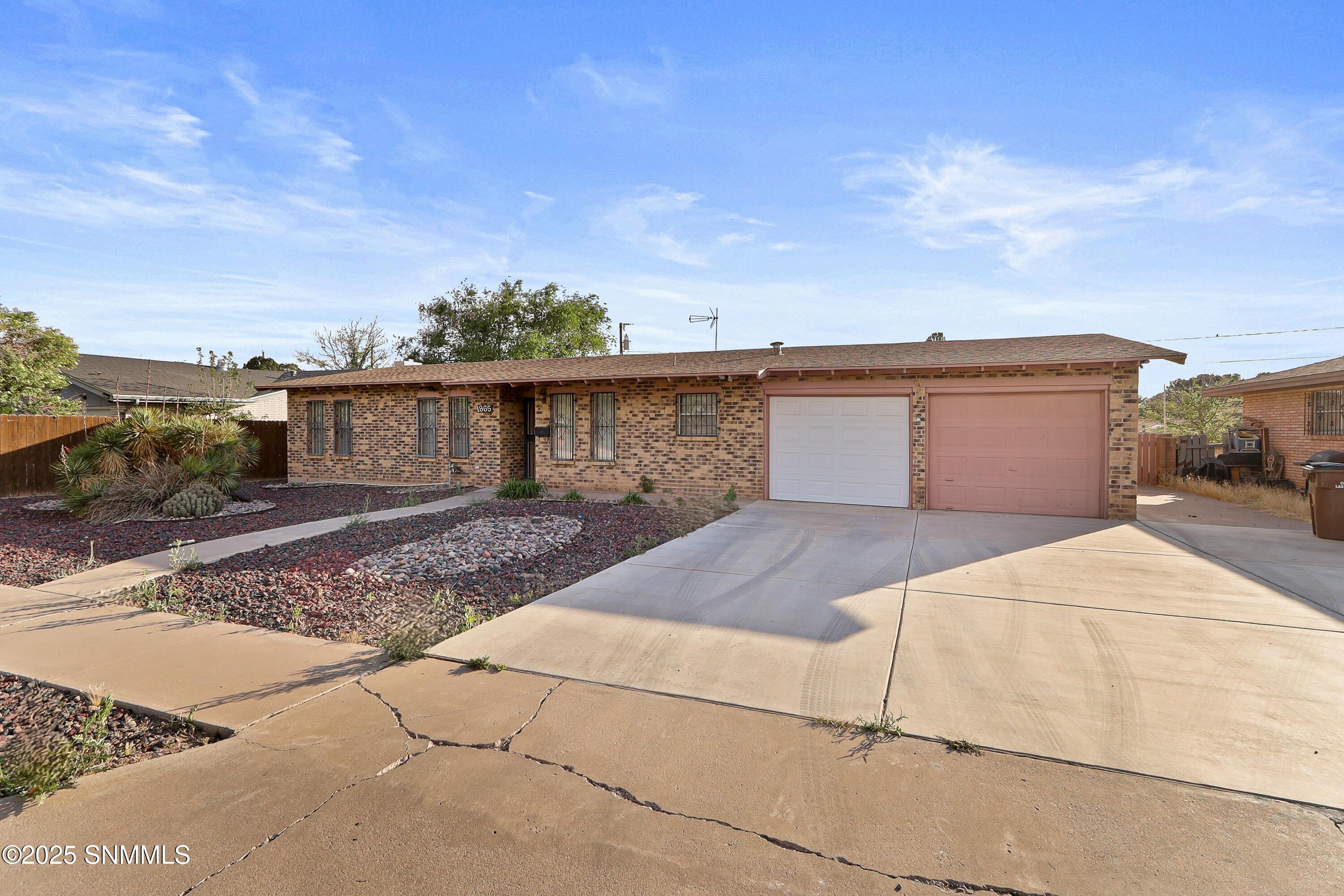 1865 Carlyle Drive, Las Cruces, New York image 2