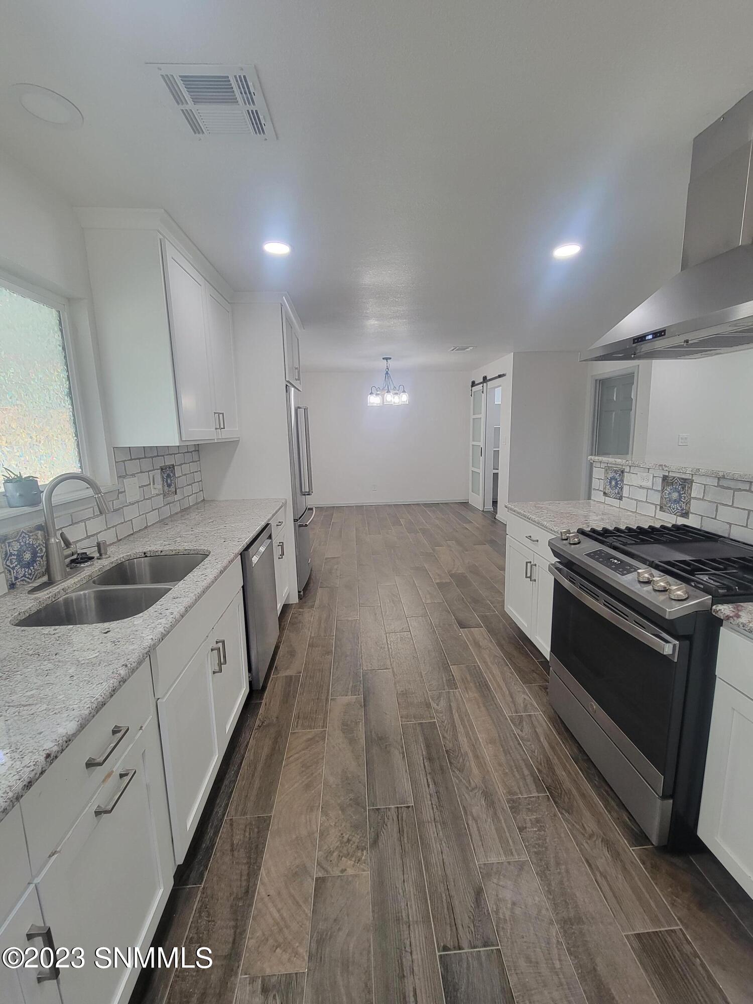 Las Cruces, New Mexico 88001, United States, 3 Bedrooms Bedrooms, ,2 BathroomsBathrooms,Residential,Active,68966