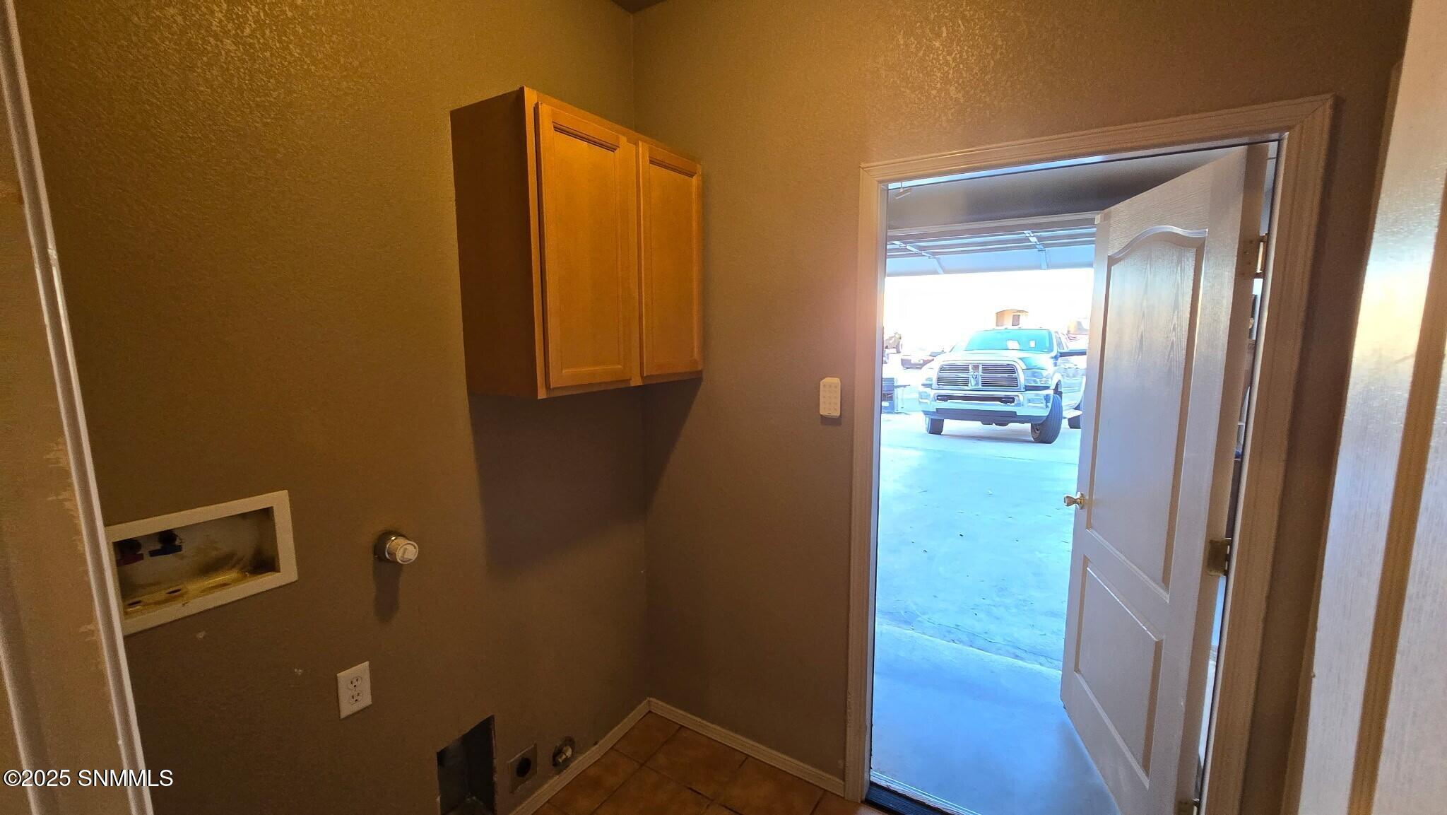 Las Cruces, New Mexico 88012, United States, 3 Bedrooms Bedrooms, ,2 BathroomsBathrooms,Residential,Active,91144