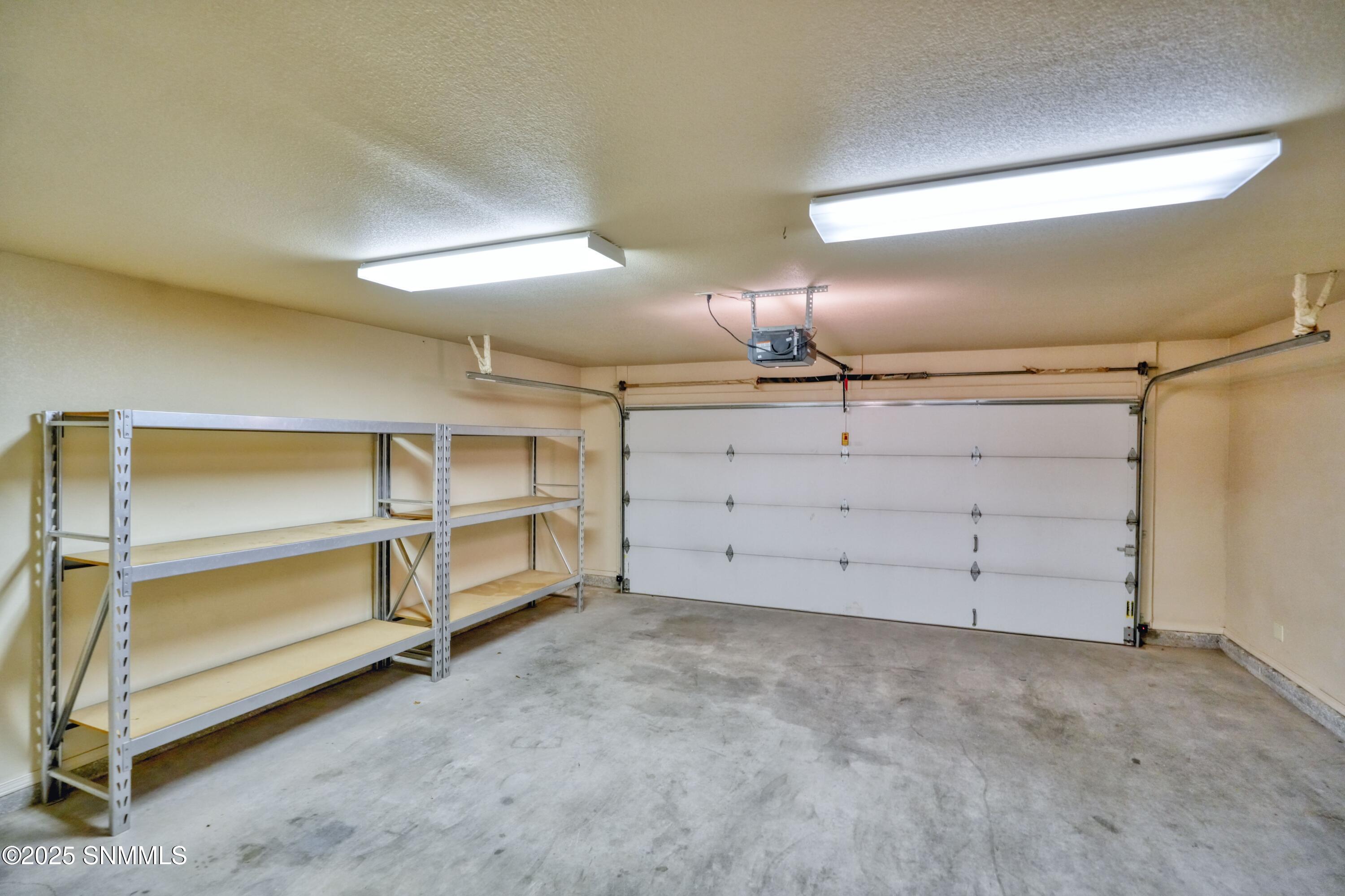 2052 Cotton Avenue, Las Cruces, New York image 25