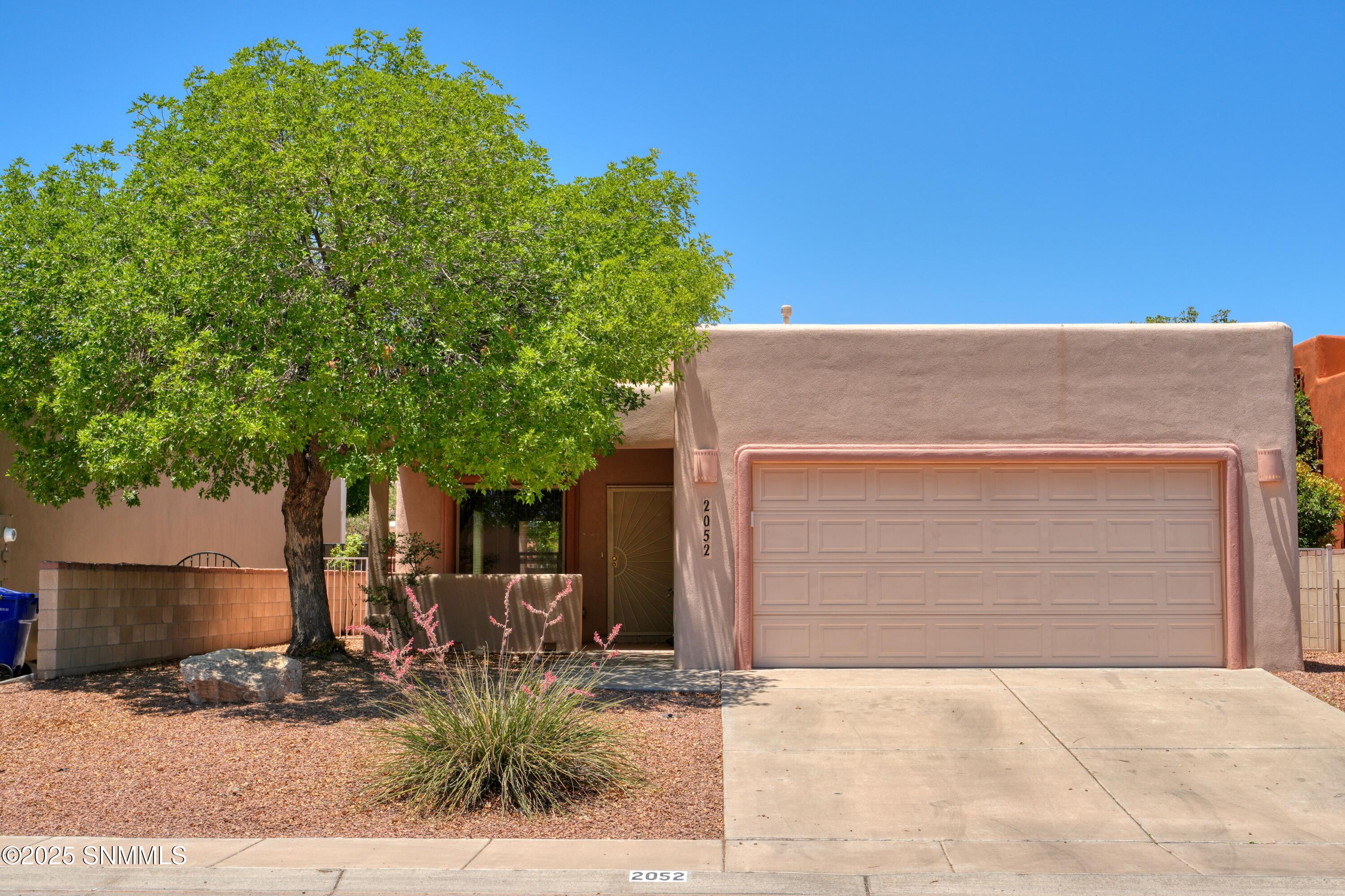 2052 Cotton Avenue, Las Cruces, New York image 1