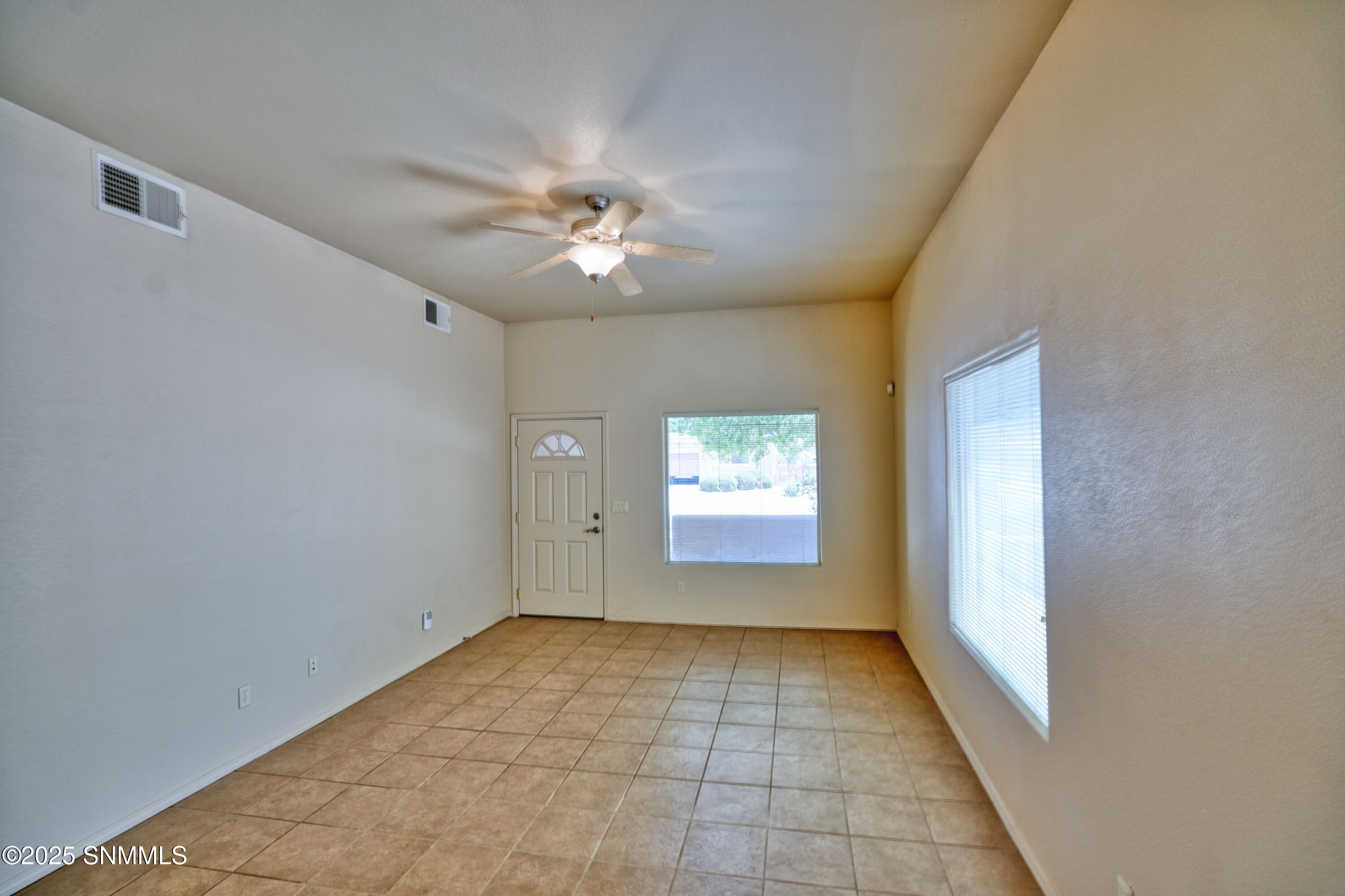 2052 Cotton Avenue, Las Cruces, New York image 17