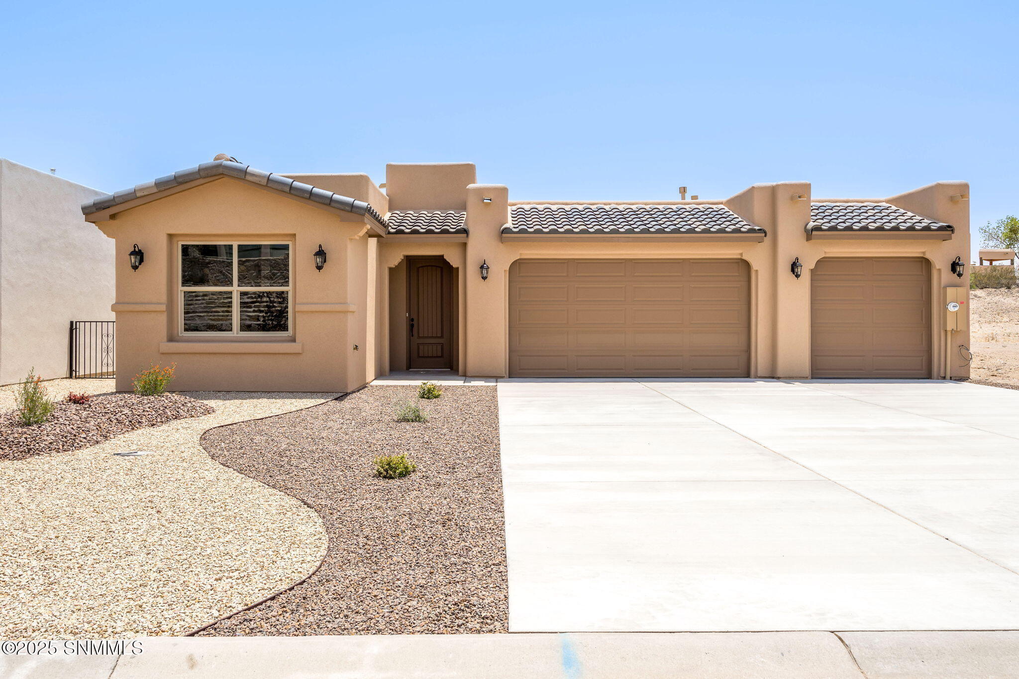 8249 Pissarro Drive, Las Cruces, New York image 46