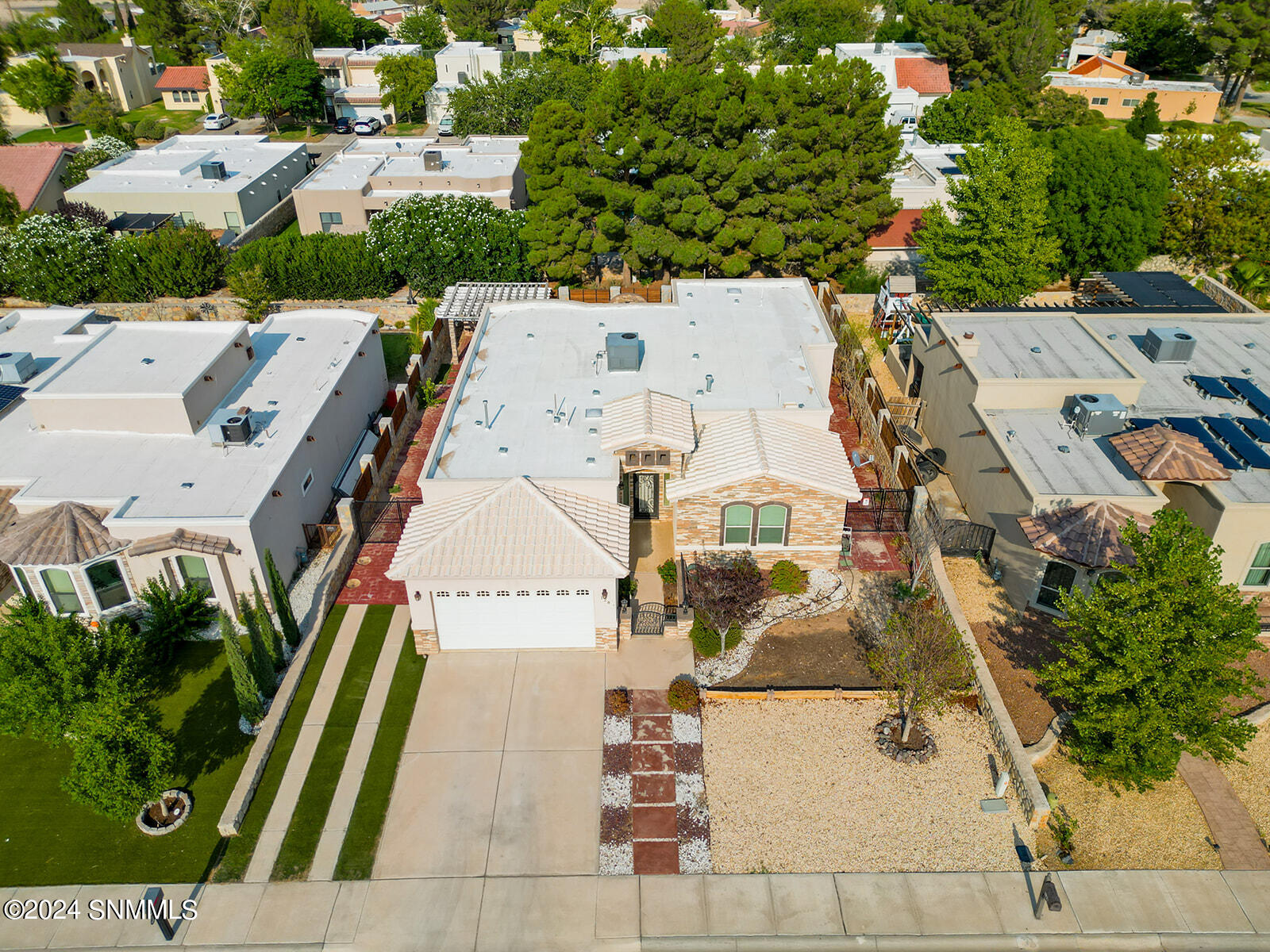 128 Apache Brave Street, Santa Teresa, New Mexico image 27